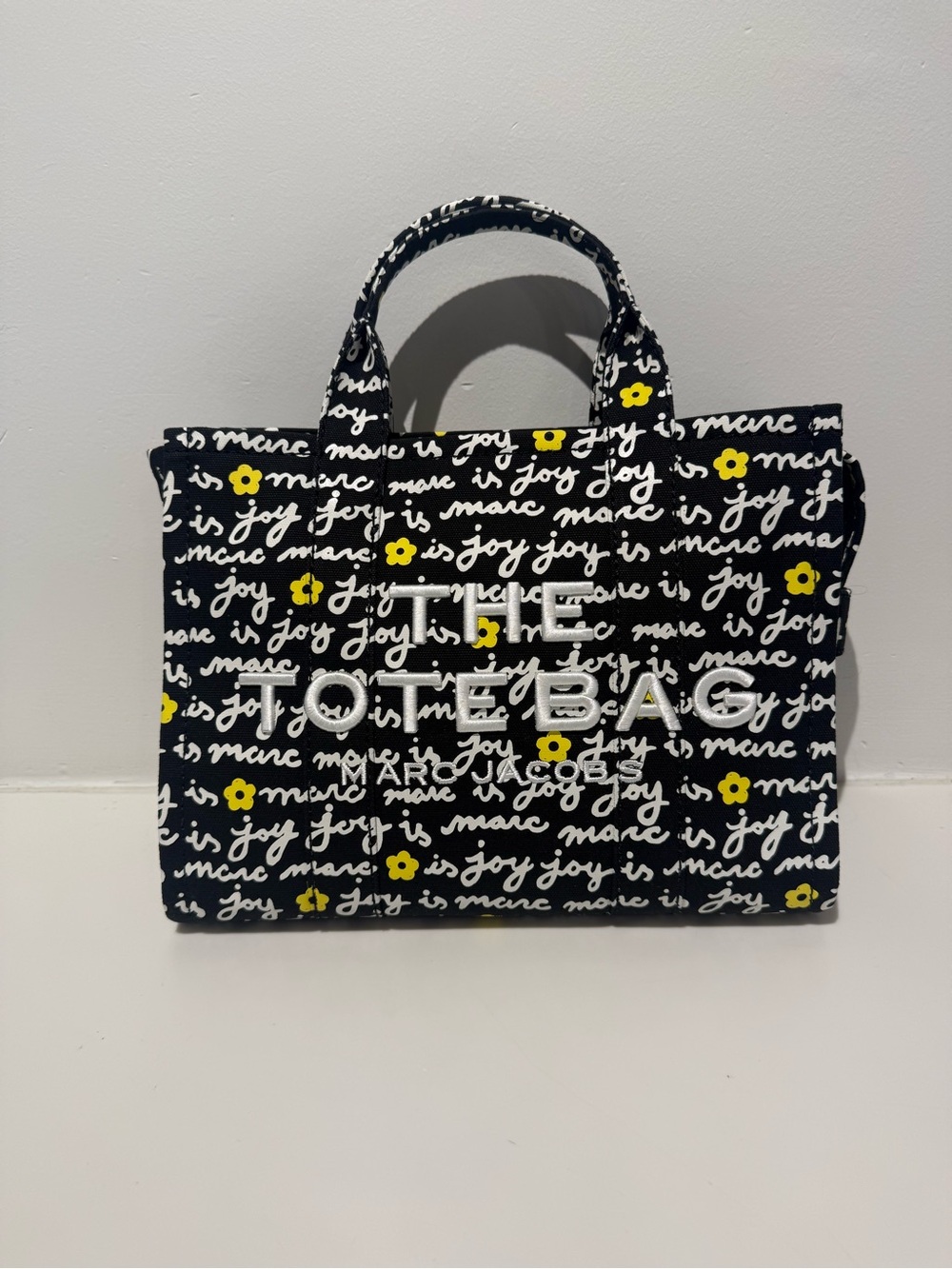 NWT Marc Jacobs The Marc is Joy Tote Bag medium size black canvas